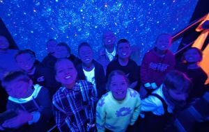 Увлекательное путешествие в мир науки: ученики 3Б класса посетили «Экспериментаниум»